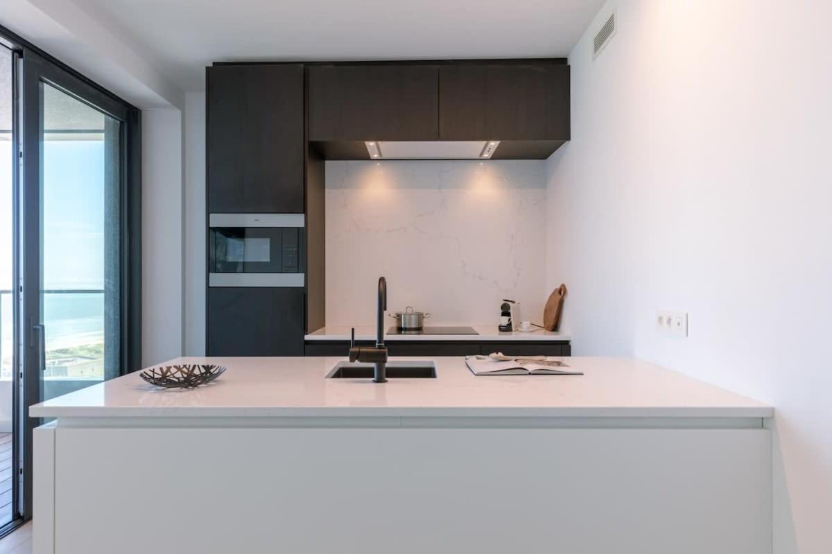 Huswell - Stunning Apartment With Breathtaking Views Oostende Eksteriør billede